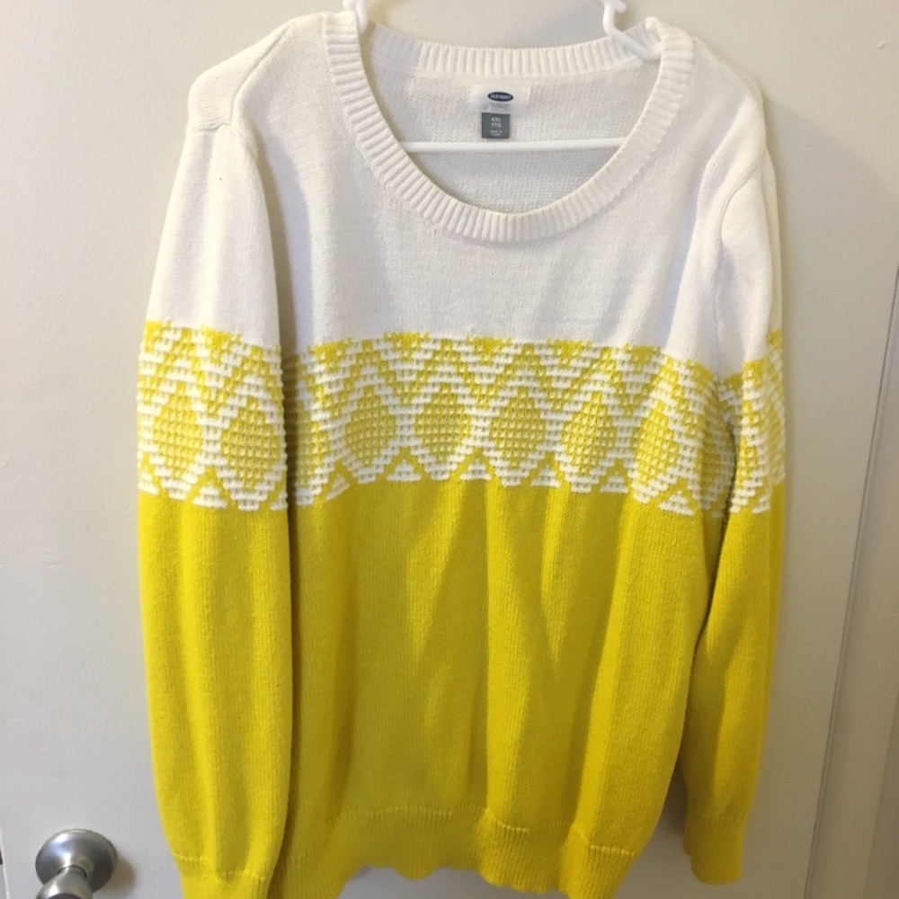 2X old navy yellow and white sweater